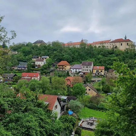 Nižbor Samostatný V Zahradě Nizbor